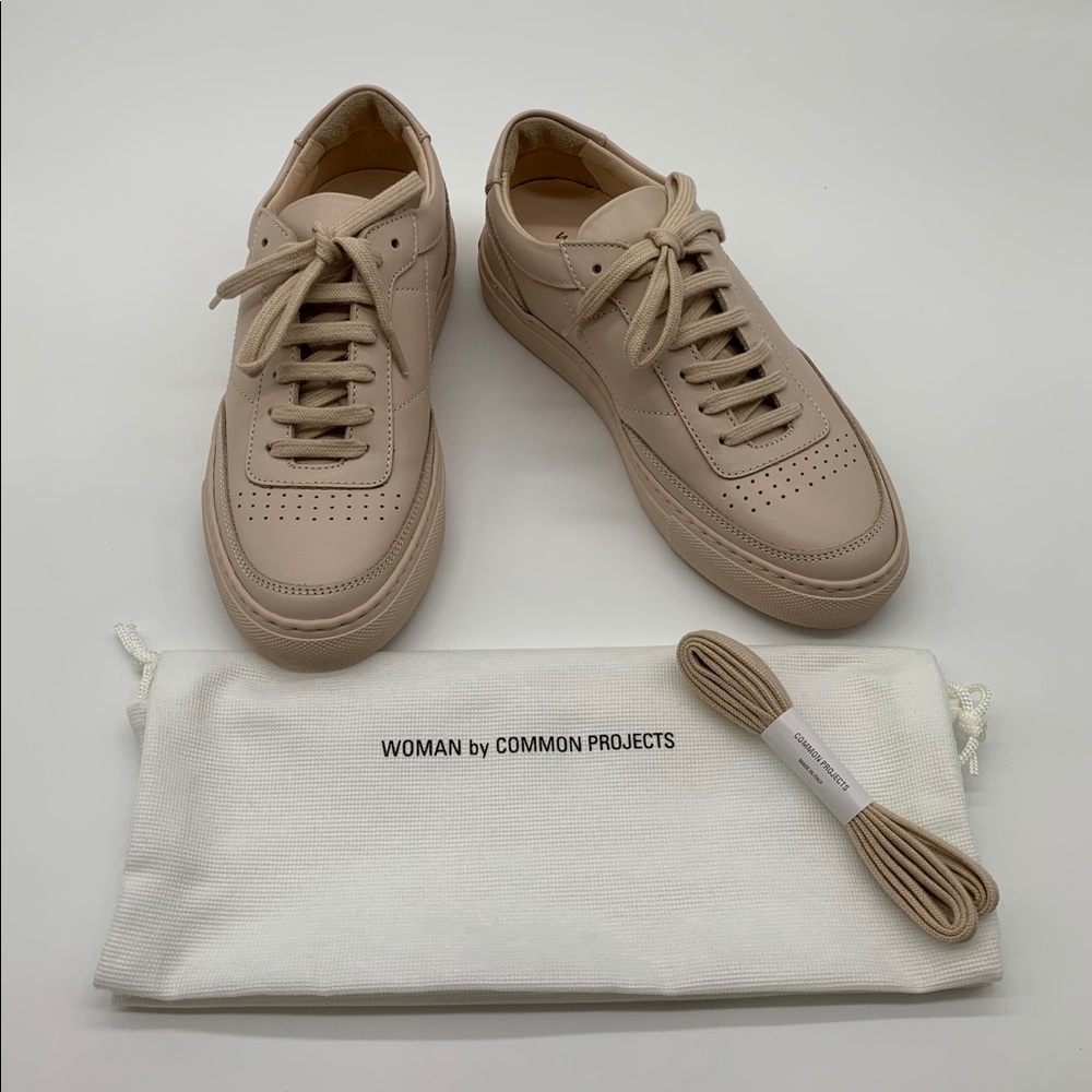 COMMON PROJECTS Resort Low-Top Classic Sneaker - Picture 2 of 11